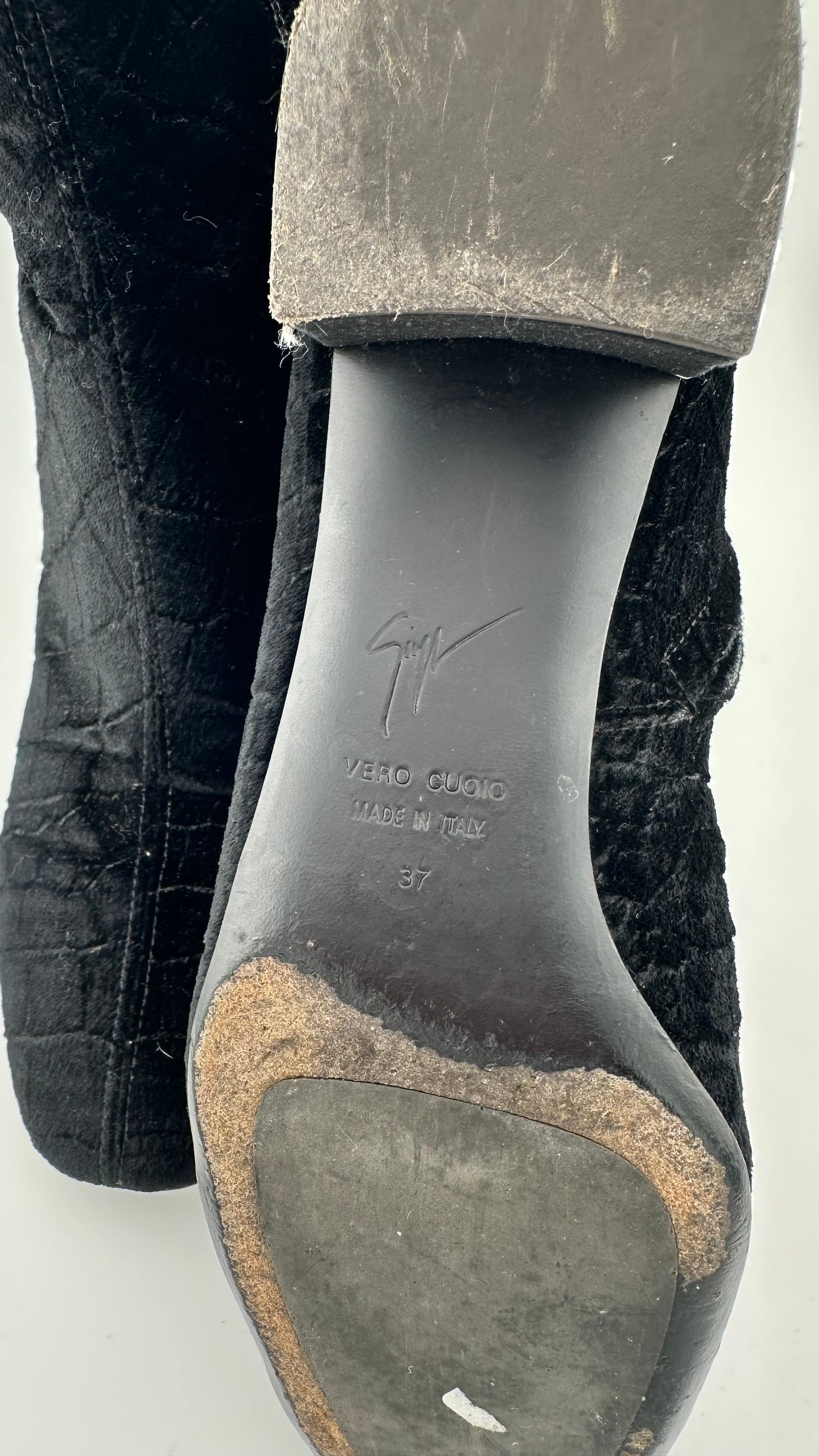 Guissepie Zanotti - Black Velvet Bootie - 7