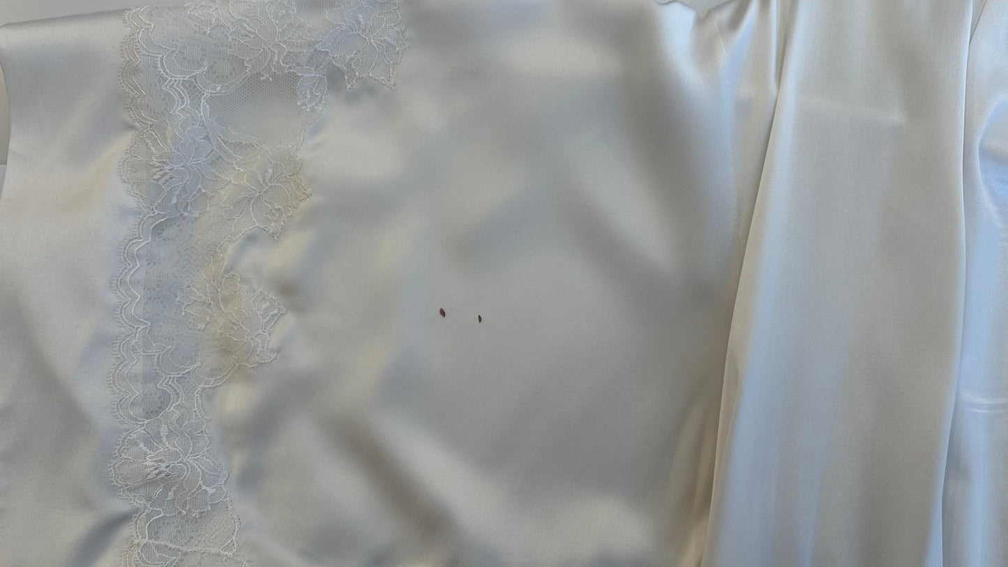 Josie Natori - White Silk Robe with Lace Trim - X-Small