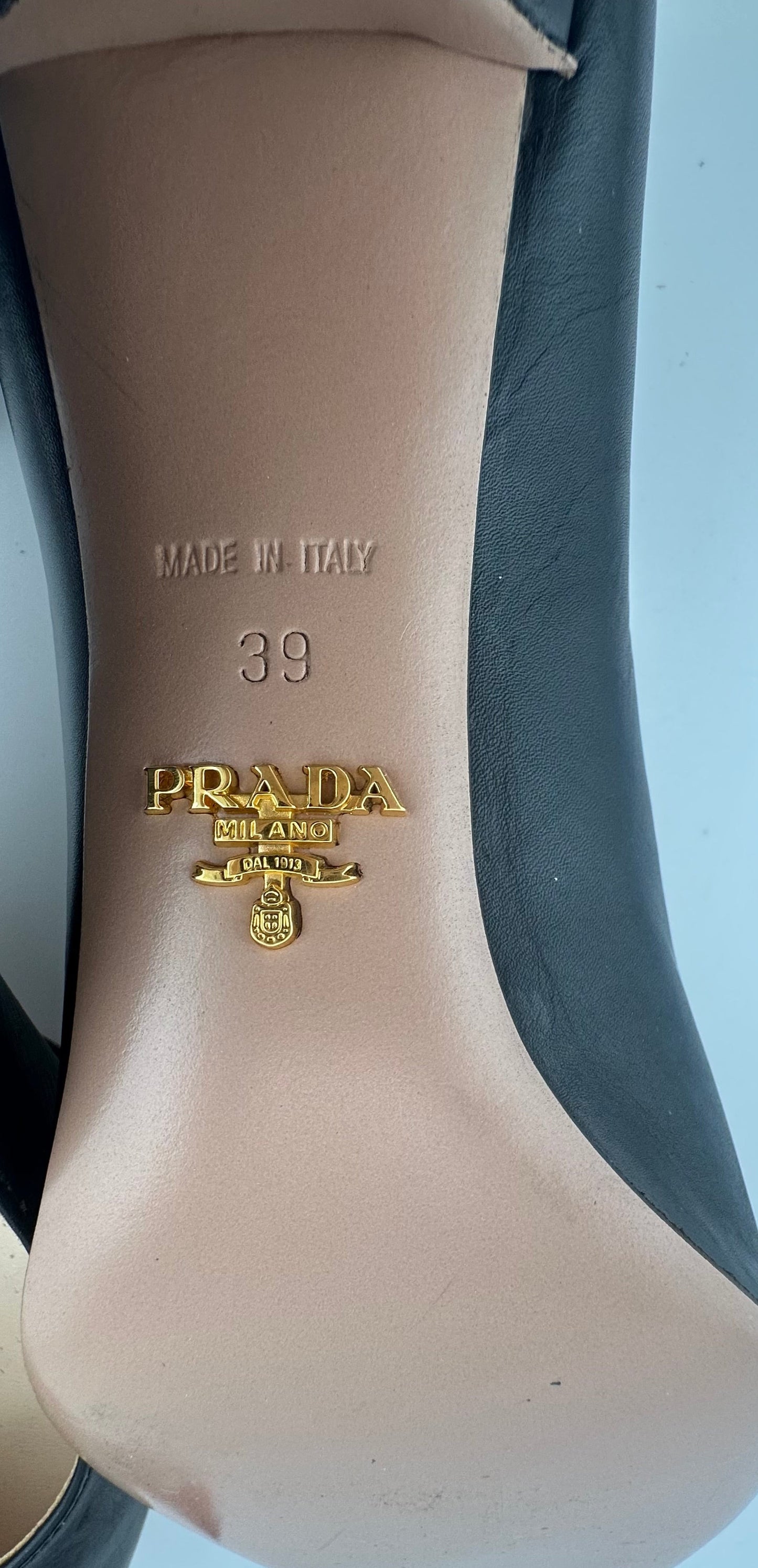 Prada - Black Leather Heels with Red Bow - 39