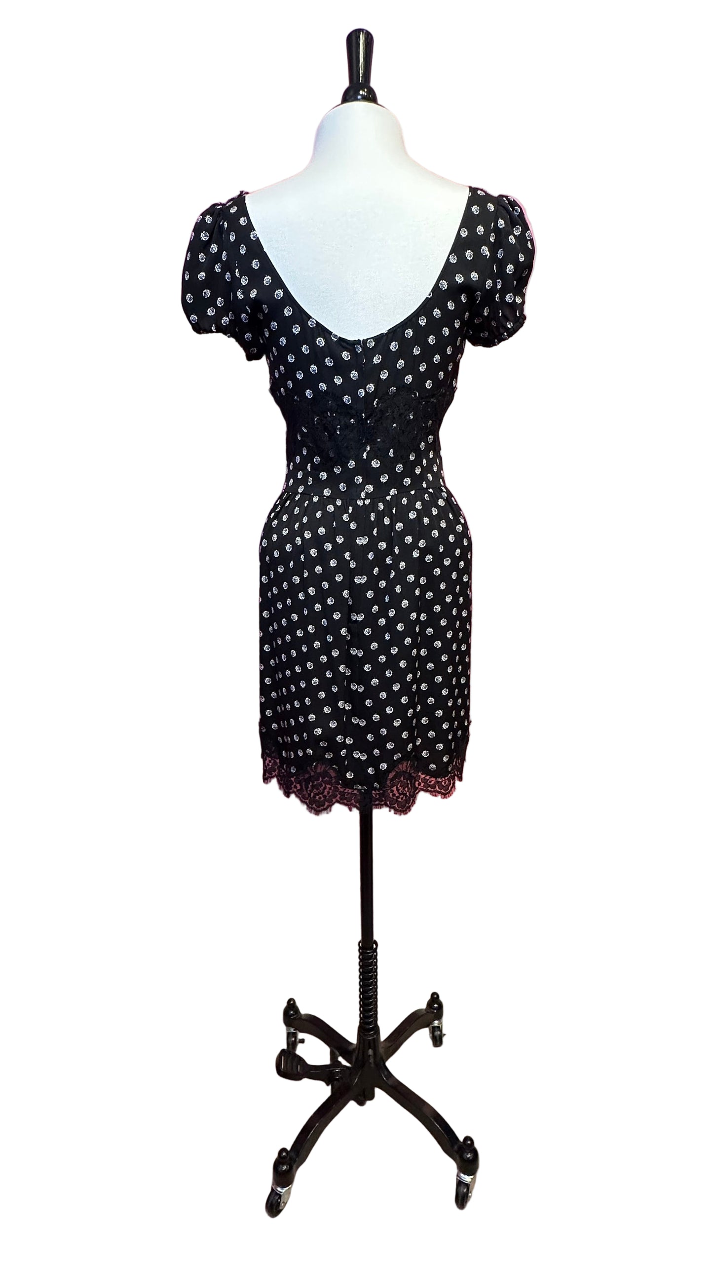 Dolce & Gabbana - Black & white rose print short puffed sleeve lace dress- 40