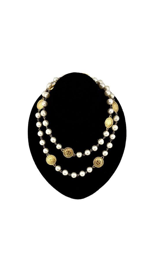 Chanel - Vintage Metal & Imitation Pear 31 Rue Cambon Paris Medallion