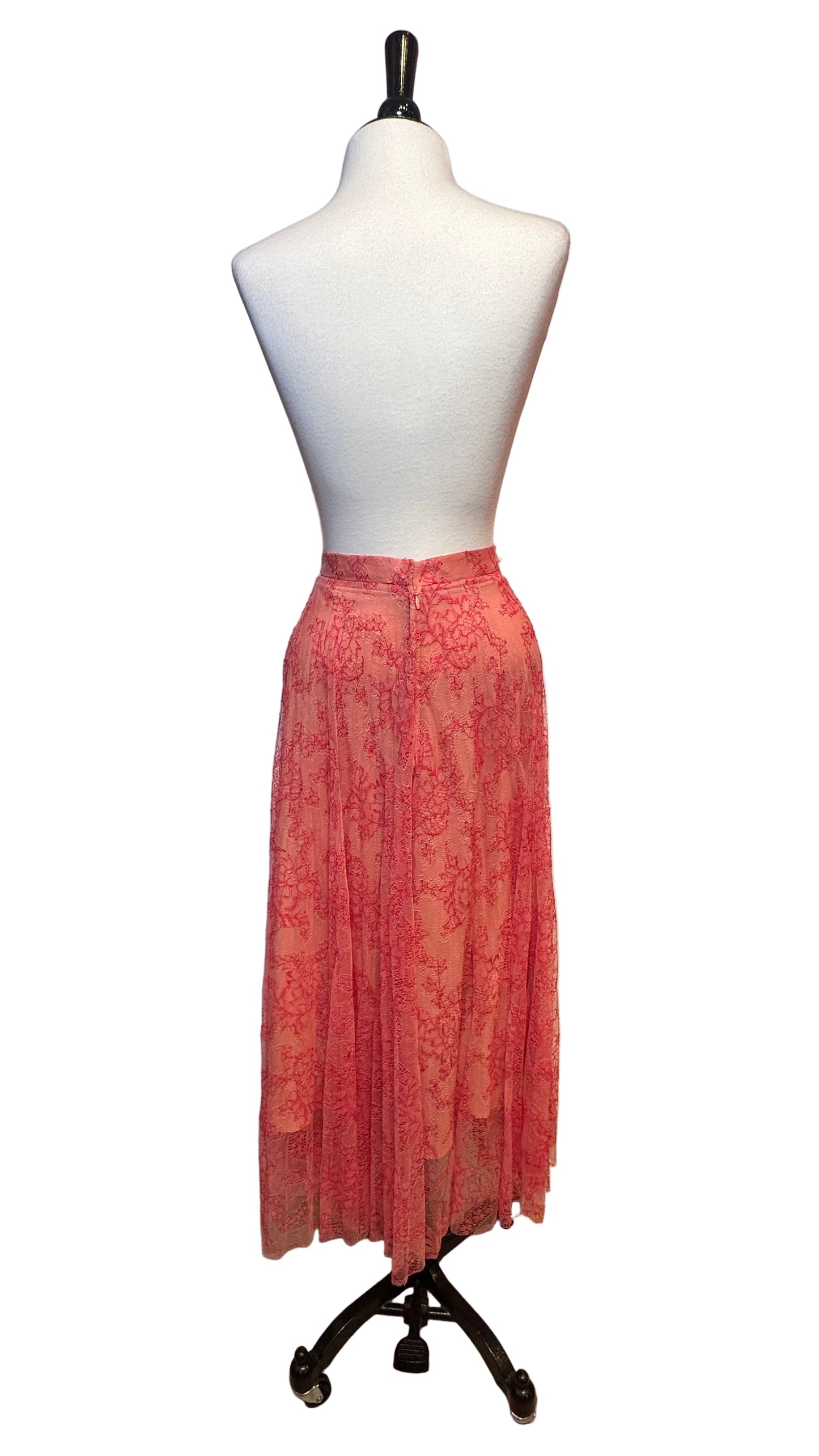Burberry - Pink Lace Skirt - Medium