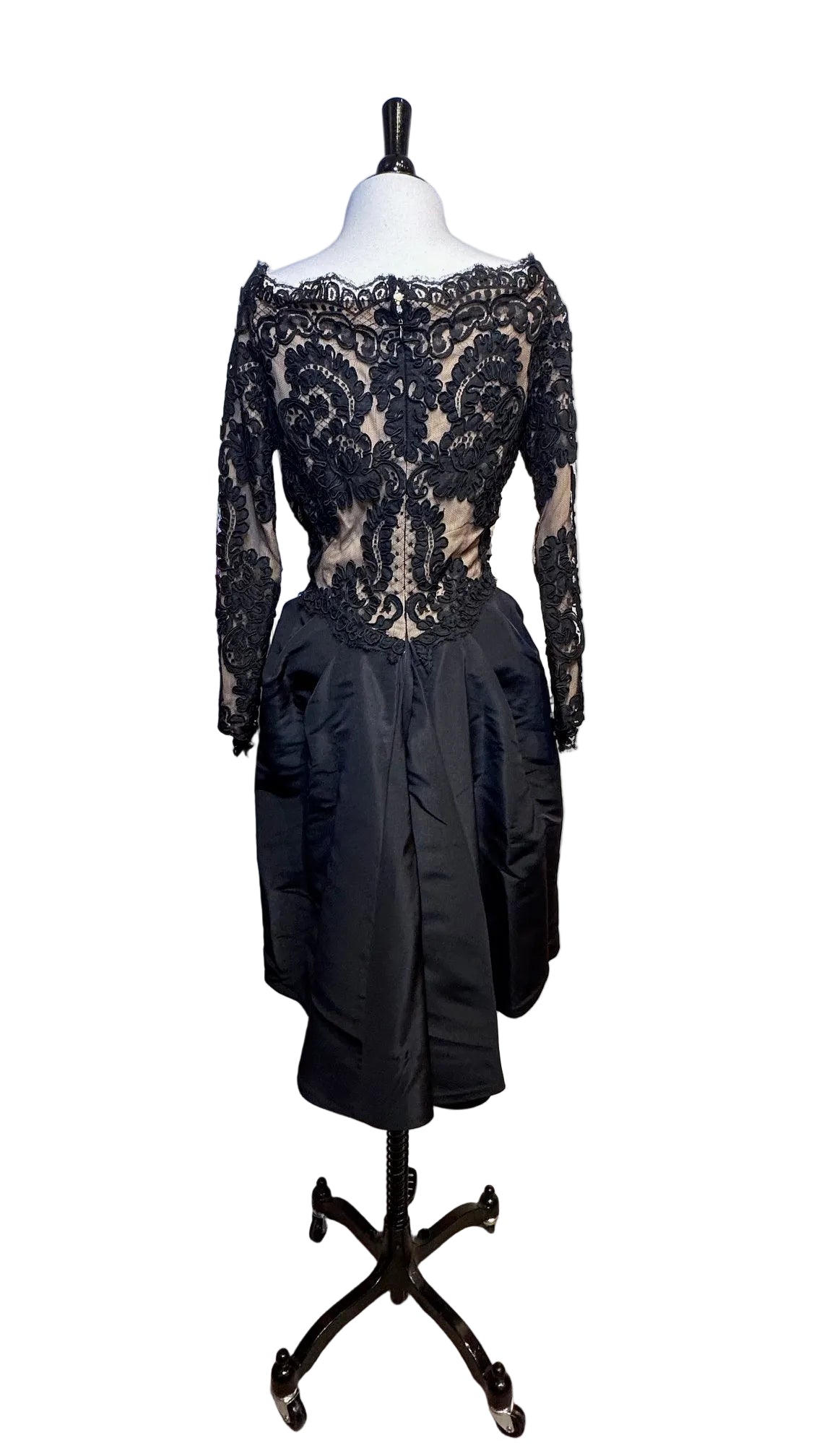 Bill Blass Neiman Marcus - Black Embroidered Dress - Small