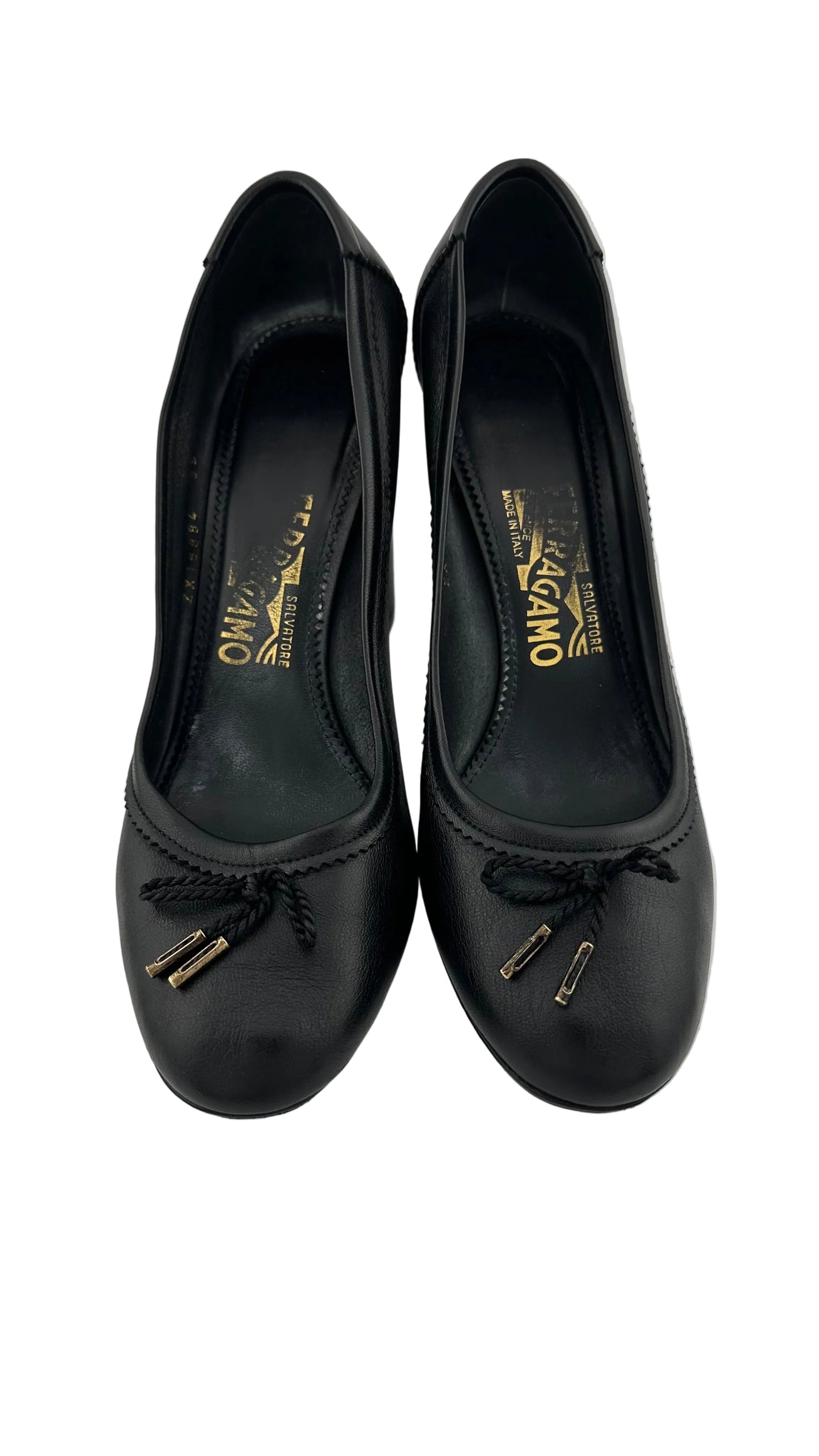 FERRAGAMO - Black Leather Heels - 39