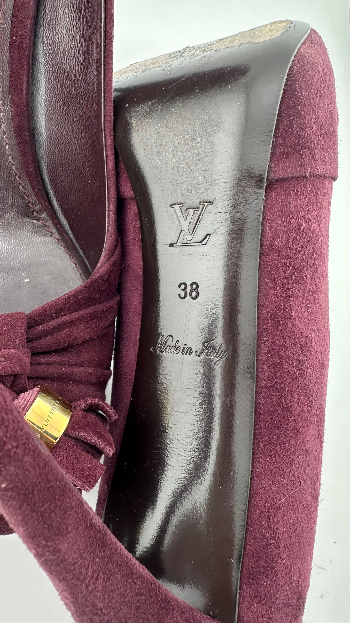 Louis Vuitton - Maroon Heels - 38