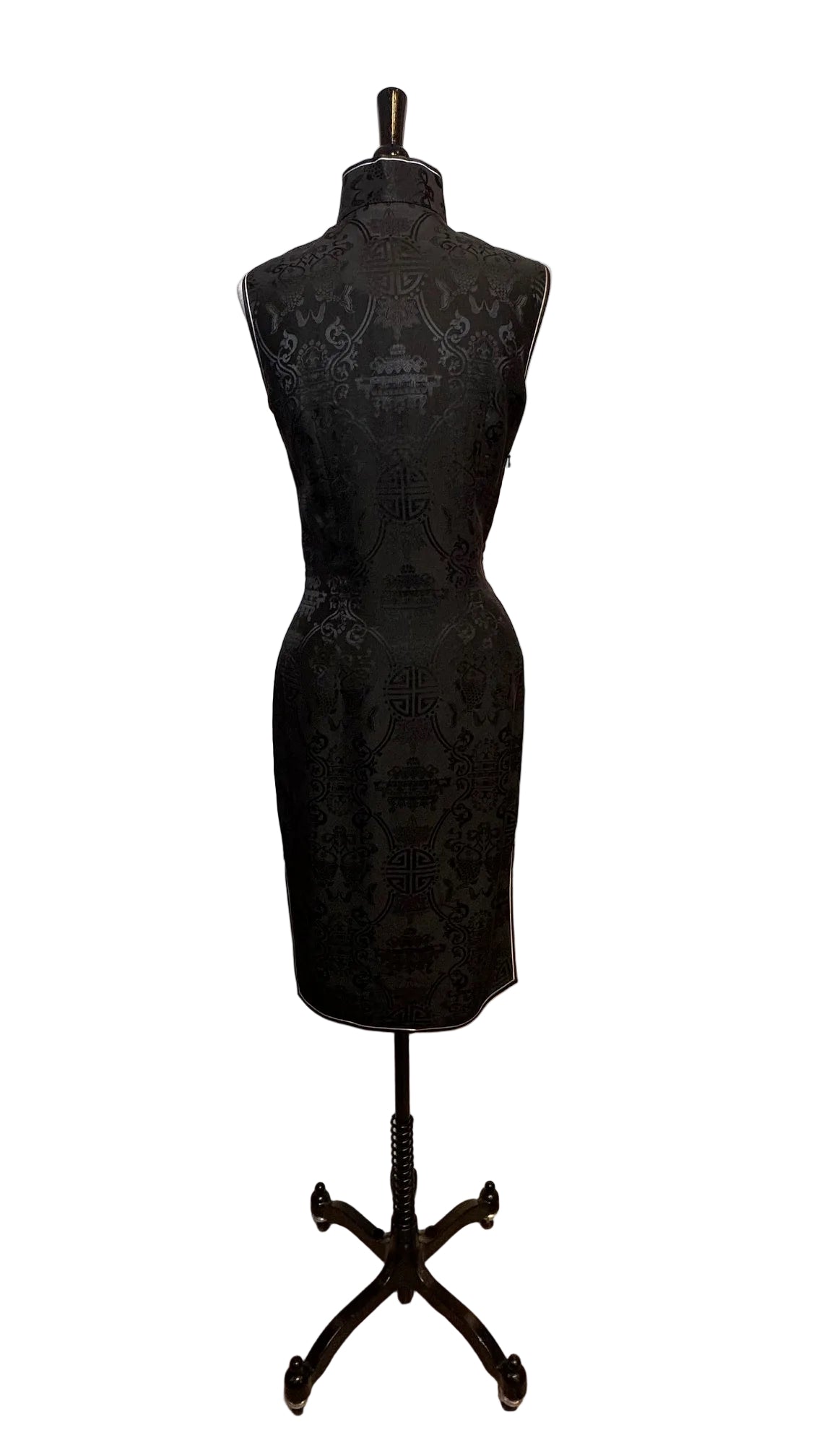 Shanghai Tang - Black Silk Slvls Cheongsam - 6