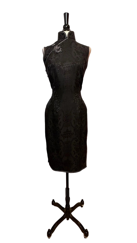 Shanghai Tang - Black Silk Slvls Cheongsam - 6