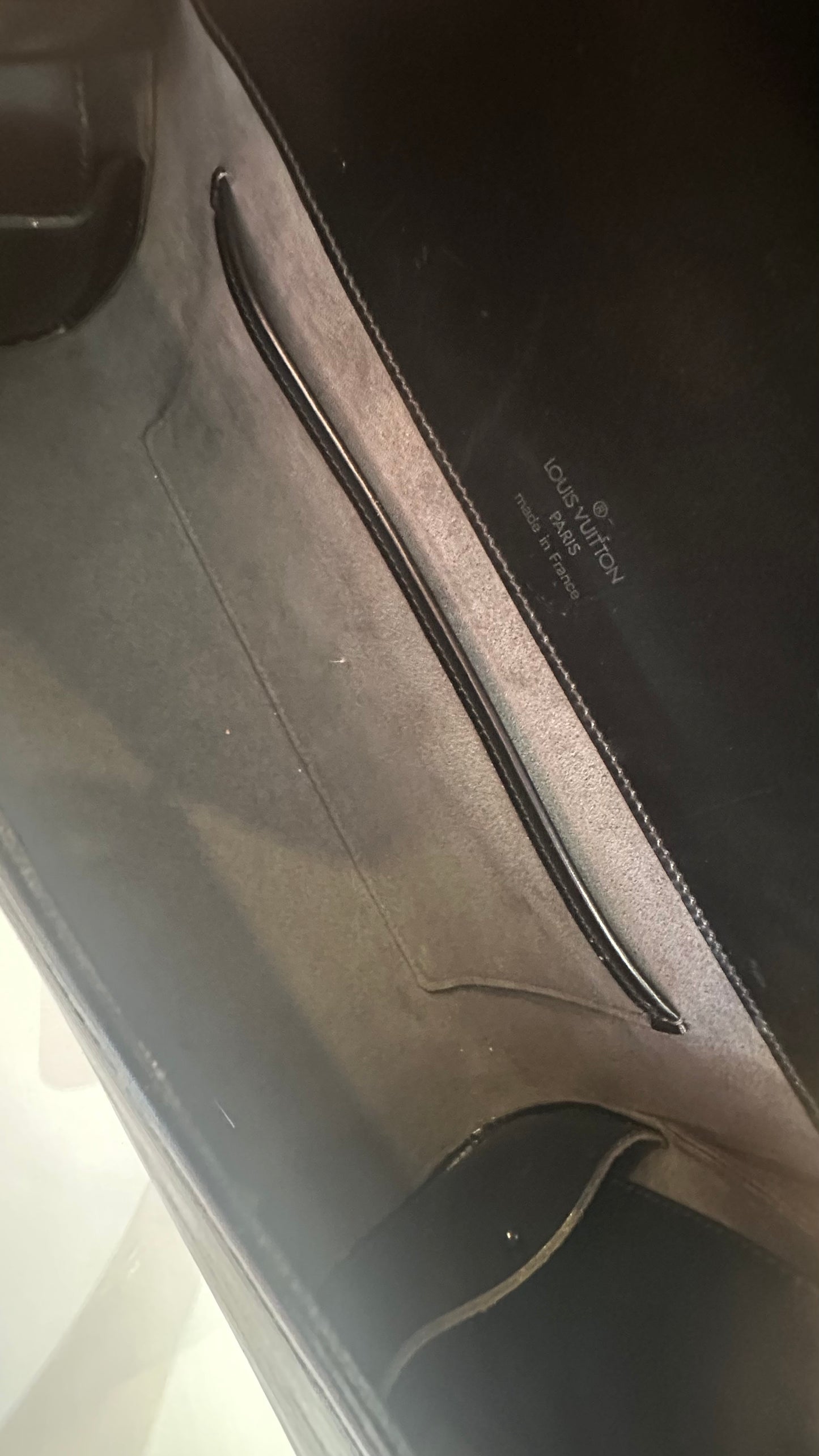 Louis Vuitton - VINTAGE Y2K Black Epi Leather Nocturne GM Shoulder Bag